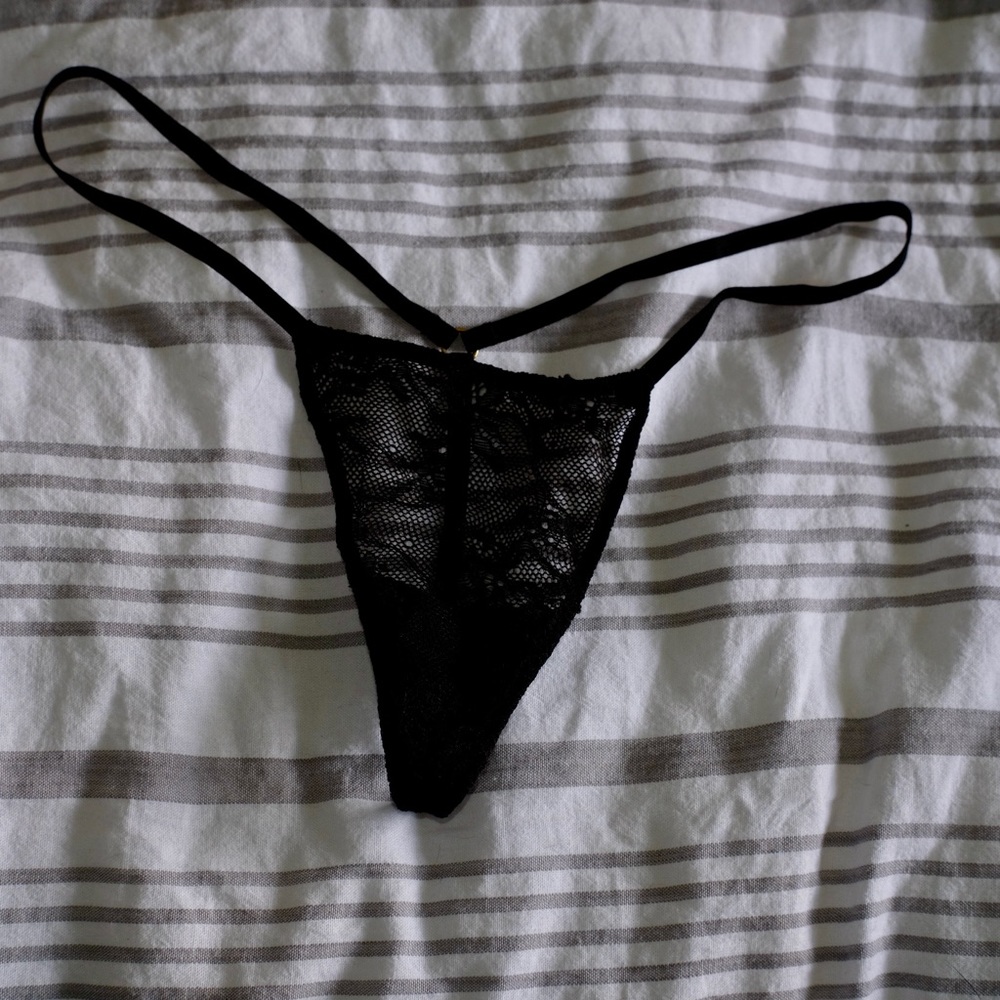 Victoria’s Secret floral lace v-string thong